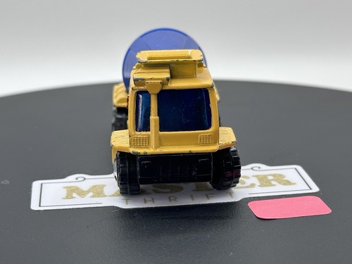 Matchbox 27 Cement Mixer Yellow and Blue 2000 - Picture 7 of 10