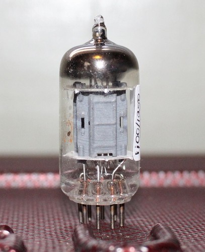 CBS 12AX7 ECC83 PIASTRA LUNGA TIGHT BAL OTTIME CONDIZIONI VINTAGE 1960ISH - Foto 2 di 2