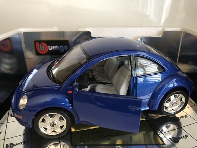 1:18 SCALE BBURAGO VOLKSWAGEN NEW BEETLE BLUE DIECAST MODEL GOLD