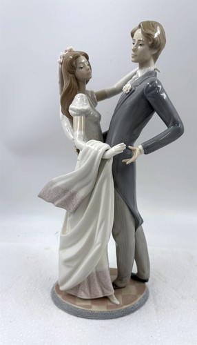 LLADRO 'I LOVE YOU TRULY' COUPLE #1528 FIGURINE - BRIDAL LOVE WEDDING - MINT
