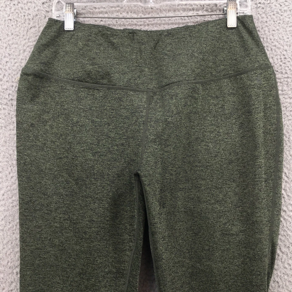 Leggings capri Torrid Active para mujer 2 (real 30x22) verde tiro alto cintura elástica Foto 2 de 4