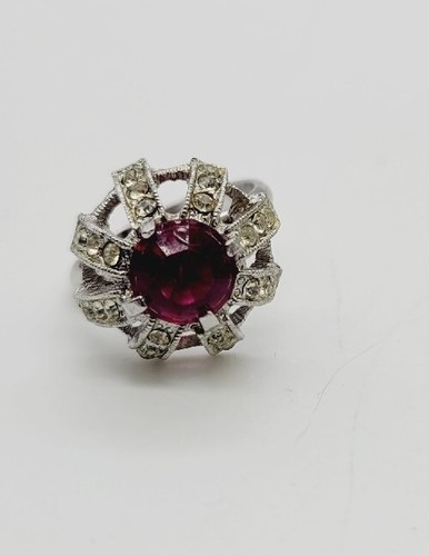 Vintage SARAH COVENTRY Ring Enchantment Red Gem Signed Adjustable - Picture 3 of 7