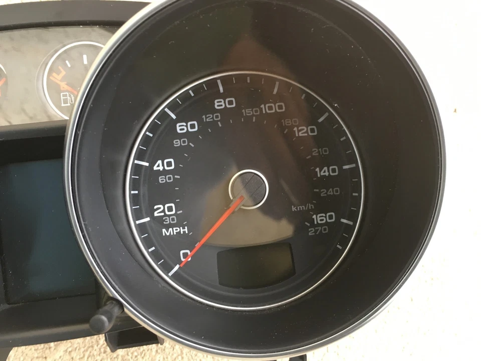 Audi TT Quattro 2008 cupé 3,2 L MK2 OEM cuadro de instrumentos indicadores  Foto 4 de 4