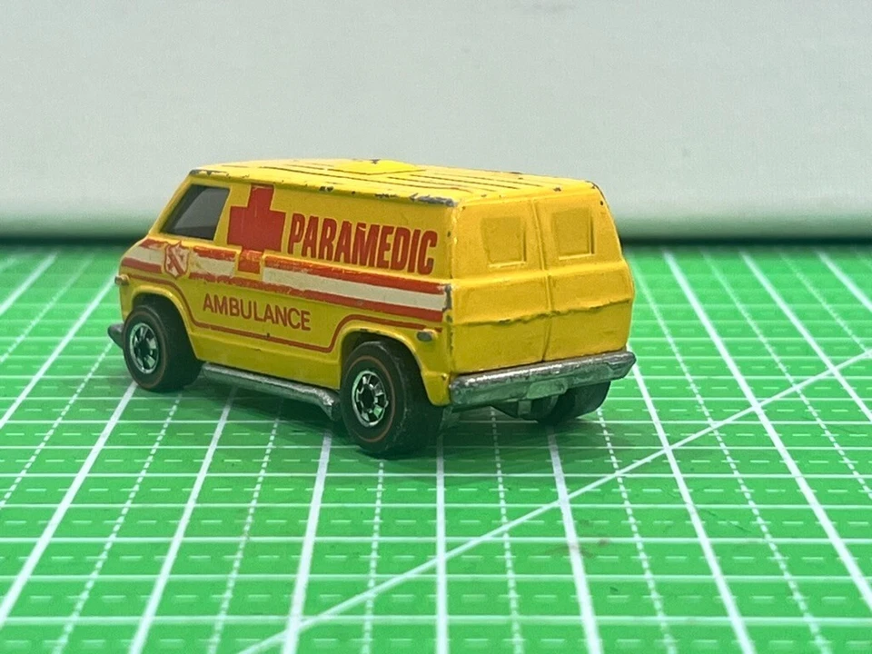 Ambulancia paramédica Hot Wheels Redline Super Van - Amarilla - Hong Kong - 1974 Foto 3 de 4