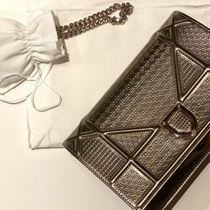 dior diorama clutch