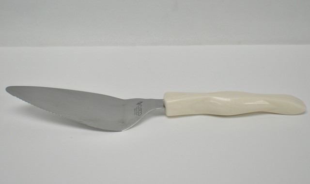 Vintage Cutco USA 1754 Slice & Serve Cake Pie Server Spatula White Handle Vintage Cutco USA 1754 Slice & Serve Cake Pie Server Spatula White Handle
