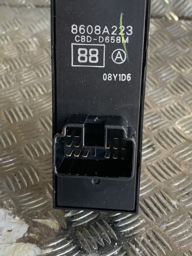 8608A223 Mitsubishi Outlander Genuine Driver Side Electric Window Switch 07-14 - Picture 5 of 5