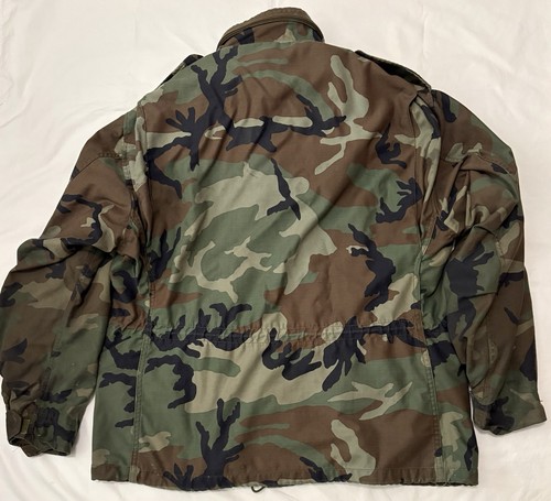 Chaqueta de campo M65 del ejército de Estados Unidos de colección para hombre XL bosque camuflaje abrigo para clima frío con capucha EE. UU. - Imagen 2 de 8