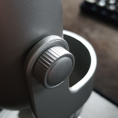 Micrófono condensador USB multipatrón profesional Blue Yeti - plateado claro - Imagen 5 de 8