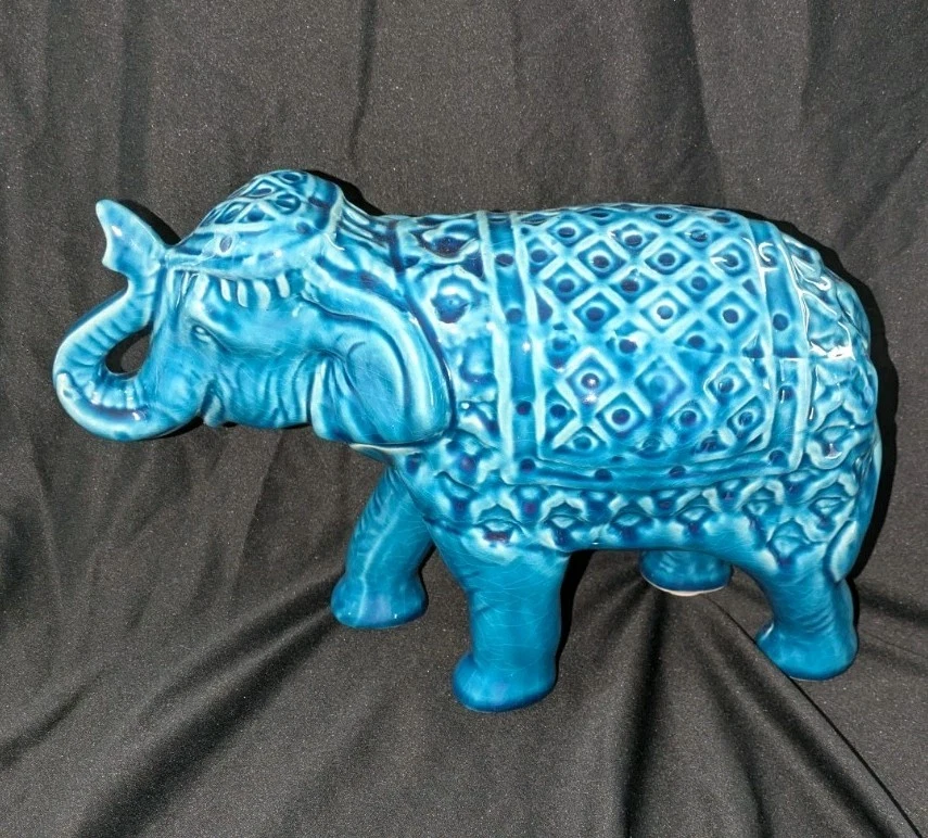 Figura Elefante de Pie Cerámica Colección Urban Trends - Azul Turquesa Foto 2 de 4