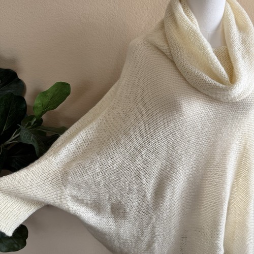 Wooden Ships Wolle/Mohair Wasserfallausschnitt Poncho Damen S/M Vanille Creme Dolman Ärmel - Bild 4 von 11