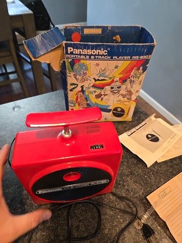 Reproductor de 8 pistas Panasonic RQ-830S Dynamite TNT vintage con caja funciona - Imagen 10 de 11