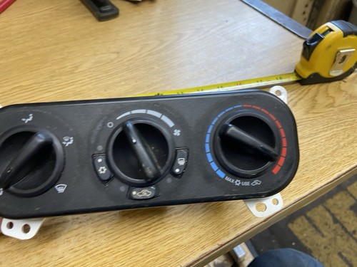2007-2009 Jeep Patriot HVAC AC Heater Control Unit - Picture 3 of 15