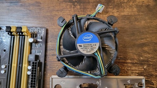 Intel I5-4670 CPU Asus Q87M-E matx Motherboard 16GB DDR3 Combo Tested Working - Photo 3/6