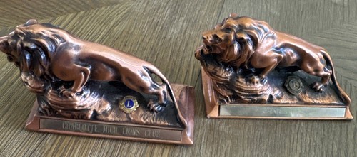 Vintage 2 - Figurine fermacarte LION's CLUB bronzo rame premio 4 1/2" lunghe - Foto 4 di 6