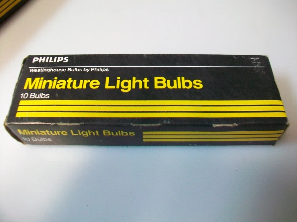8 NOS VINTAGE BOXES 0F 10 EA. PHILIPS/WESTINGHOUSE 211-2 BULBS 12.8 V - Image 2 of 4