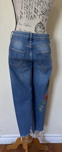 Women's Zara Woman 2 Floral Bird Embroidered Distressed Cut Off Frayed Hem Jeans - Picture 5 of 6