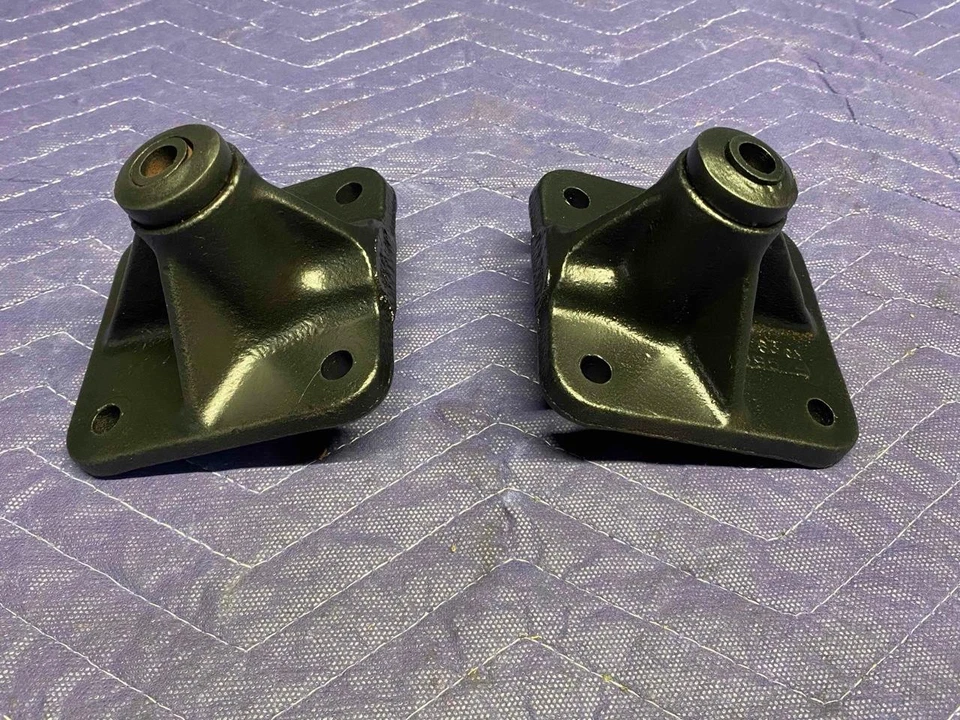 73-87 Chevy GMC K10 K20 K5 HOJA DELANTERA RESORTE GRILLETE MONTAJE 73-91 CARROCERÍA CUADRADA Foto 2 de 4