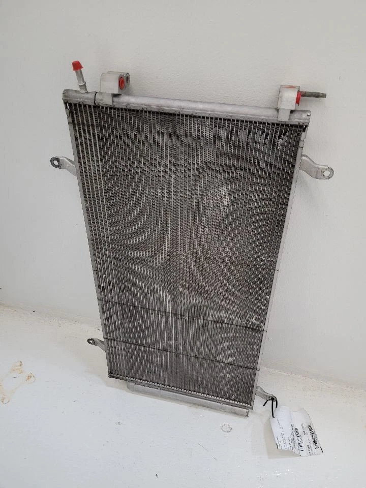  2012 2013 2014 2015 Chevrolet Camaro AC Condensador LS  - Imagem 4 de 4