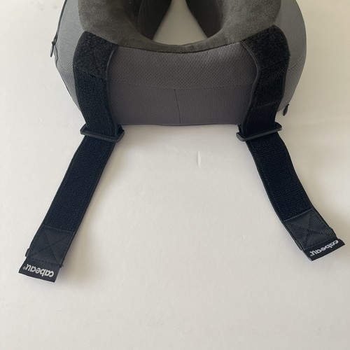 Cabeau Airplane Travel Pillow Soft Memory Foam Zipper Pocket Gray Black - Picture 7 of 12