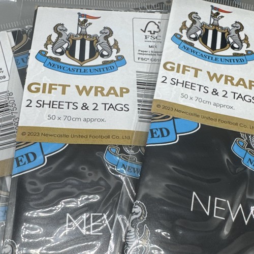 Official NEWCASTLE UNITED Birthday Gift Wrapping Paper Wrap Football x3 PACKS - Picture 3 of 10