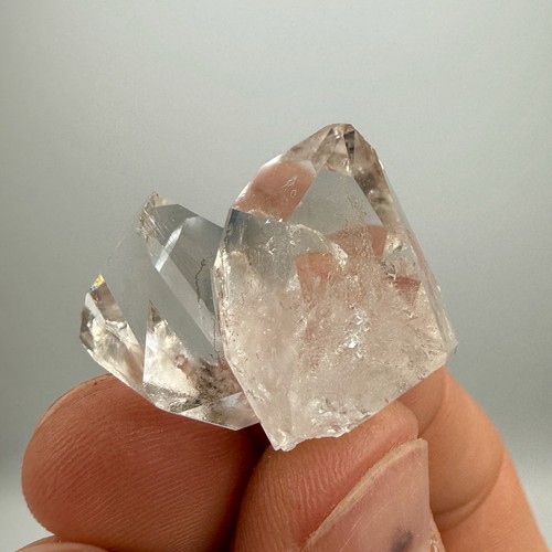 13.85 g Herkimer Diamond Gem Cluster w/ A-Grade Clarity, Rainbows - Picture 7 of 20