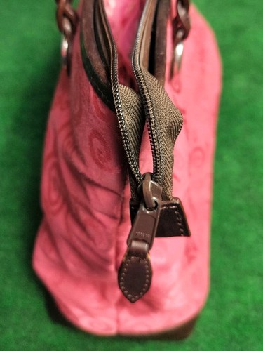 Borsa a tracolla Brighton rosa magenta fiori di ciliegio tracolla in pelle intrecciata - Foto 18 di 18