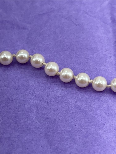 White Pearl Bracelet 7.25” Gold Plated Clasp - Picture 4 of 4