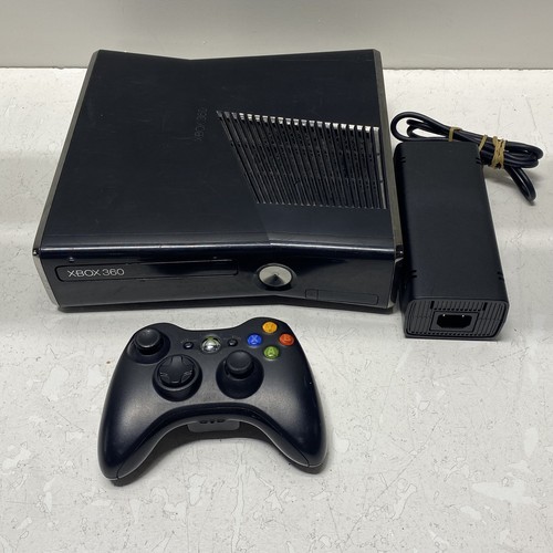 Microsoft Xbox 360 S E 250GB Console With 2 Controllers - Refurbished & Tested