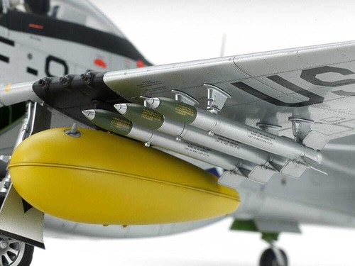 TAMIYA 60328 - 1:32 North American F-51D Mustang - Picture 9 of 12