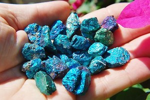 20-PCS-AAA-Grade-CHARGED-650cts-BABY-PEACOCK-ORE-Chalcopyrite-Crystals-Healing
