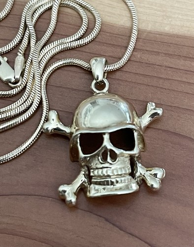 Gorgeous 14K Solid Yellow Gold Skull Crossbones Pendant Snake Chain Necklace 19” - Picture 14 of 17