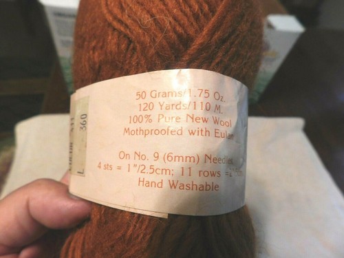 LOTE DE 2 HILOS CASEROS MARRONES ISLANDESES HECHOS EN CASA PURA LANA NUEVA 411. - Imagen 2 de 3