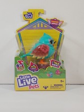 Little Live Pets Lil Bird Surfy Chirps Fashion Wings 20 Bird Sounds Head Turns