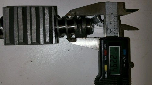 Eje de bola/tuerca de dirección Kubota B8200 - Imagen 2 de 5