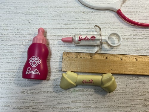 Mattel Barbie Tierarzt Arzt Set Ersatzteile 2 Knochen / magnetisch versandkostenfrei - Bild 2 von 7