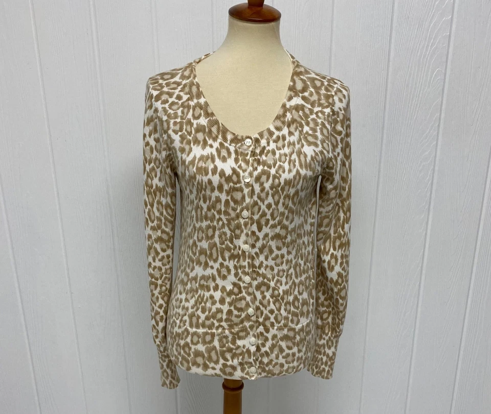 GAP women's cardigan sweater animal print long sleeve size M - Image 4 of 4