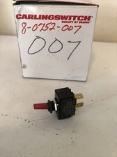 CARLING 8-0752-007 3 PIN TERMINAL ON OFF LIGHTED TOGGLE SWITCH NEW