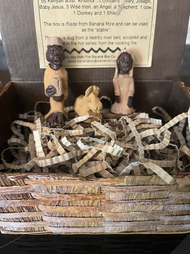 Nativity Scene By Kenyan Artist Kinuthia Hand Sculpted Hand Carved Figures - Picture 3 of 6