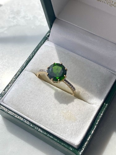 9 Ct Gold Chrome Diopside And White Zircon Ring Size P.5 - Picture 2 of 11