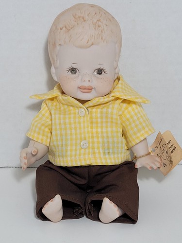Phyllis Parkins Porzellan Junge Puppe Sammlerstück Vintage Künstler signiert - Bild 3 von 12