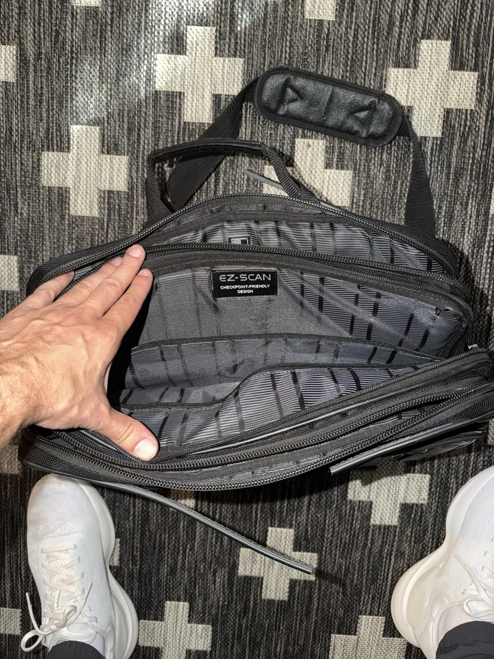 Kenneth Cole Reaction Men's R-Tech Computer/Laptop Slim Bag 537275X Black - Image 3 of 4