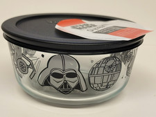 NWT Star Wars Pyrex Glass 4 Cup Storage Container Darth Vader, Death Star w lid
