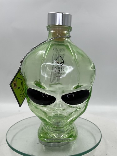 Bottiglia testa aliena vodka spazio esterno 750 ml vetro verde con etichetta decorazione bar vuota - Foto 3 di 6