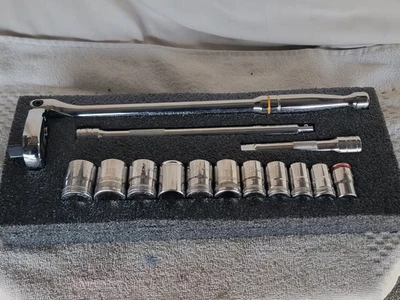 14pc GEARWRENCH 90T Flex-Head Ratchet 81306T, 10" & 5" Ext. + 14-24mm Socket Set - Image 1 of 4