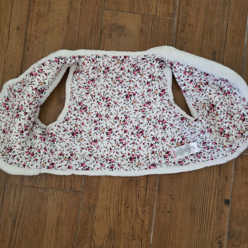 Girl white Faux fur vest size M  - Picture 3 of 4