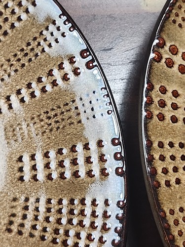 Mikasa Gourmet Basics Linden Set 3 Dinne Plates 11 1/2" embossed dots - Picture 6 of 9