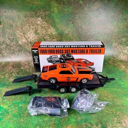 Ford Boss 302 Mustang 1969 Ertl Wix y remolque, 1996, nuevo en caja - Imagen 2 de 9