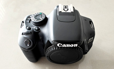 Digitalkamera Canon EOS 600D / FULL-HD / 18.0MP - wie NEU  - OVP!