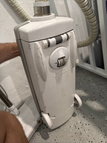 Aspiradora de bote clásica Aerus Electrolux Lux totalmente probada funciona muy bien potente - Imagen 9 de 14
